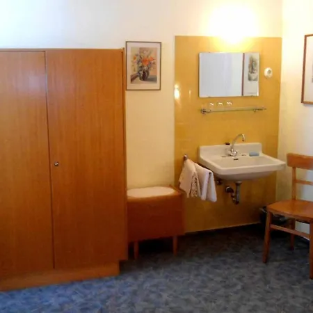 Krone 2* غوسوينستين