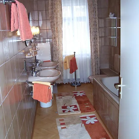 Krone غوسوينستين