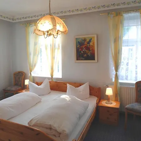 Krone Hotel 2*