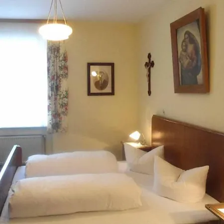 Krone Hotel 2*