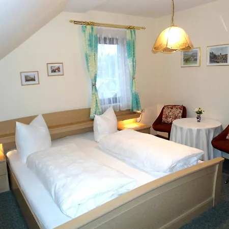 Krone Otel Goessweinstein