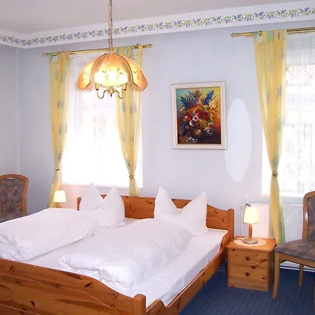 Hotel Krone 2*